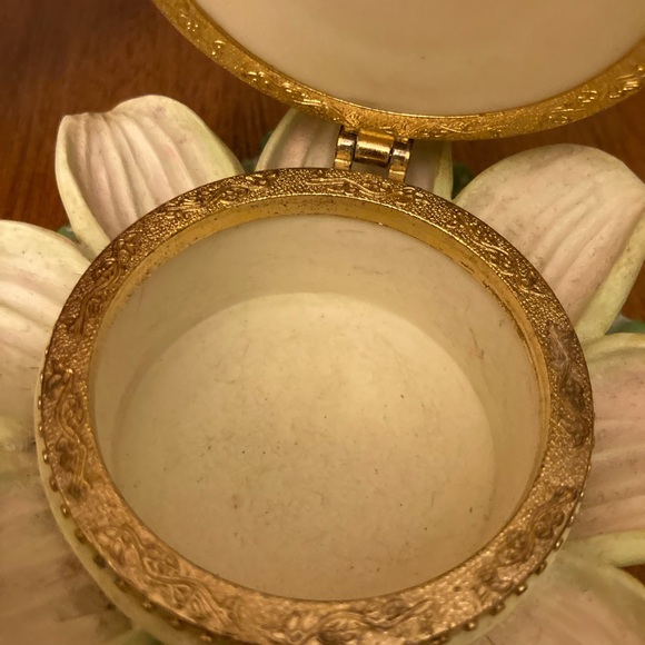 Decorative Lotus and Lily Pad Trinket and Ring Container with Red Jewel Opening - Picture 8 of 13